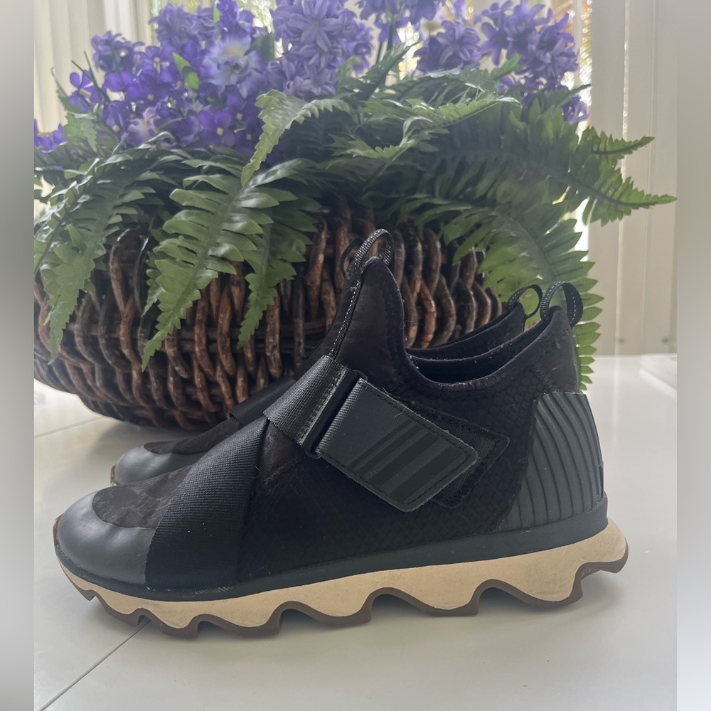 Sorel kinetic Sneaker wmn 8.5 Hi Top NL3374-010